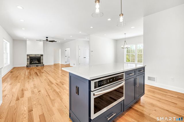 15 Hunting Ridge Road, Middlebury, CT 06762