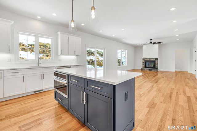 15 Hunting Ridge Road, Middlebury, CT 06762