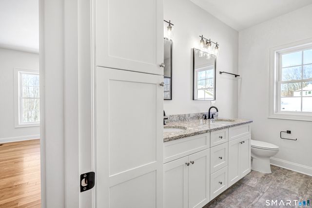 15 Hunting Ridge Road, Middlebury, CT 06762