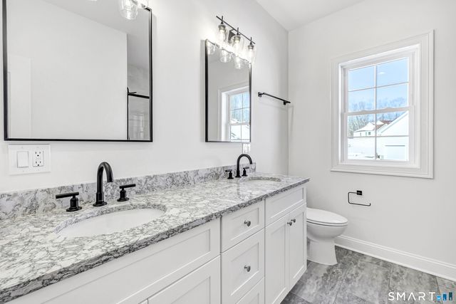 15 Hunting Ridge Road, Middlebury, CT 06762