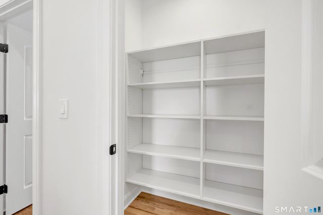 15 Hunting Ridge Road, Middlebury, CT 06762