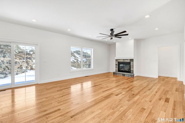 15 Hunting Ridge Road, Middlebury, CT 06762