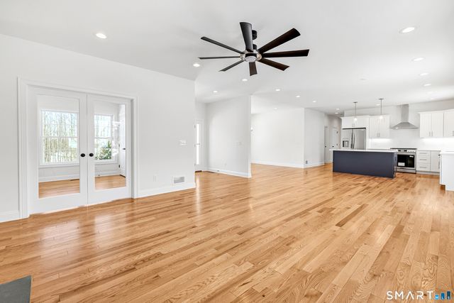 15 Hunting Ridge Road, Middlebury, CT 06762