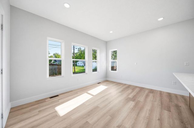3733 Genessee Avenue, Columbus, OH 43219