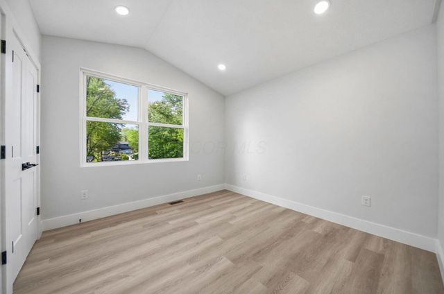 3733 Genessee Avenue, Columbus, OH 43219