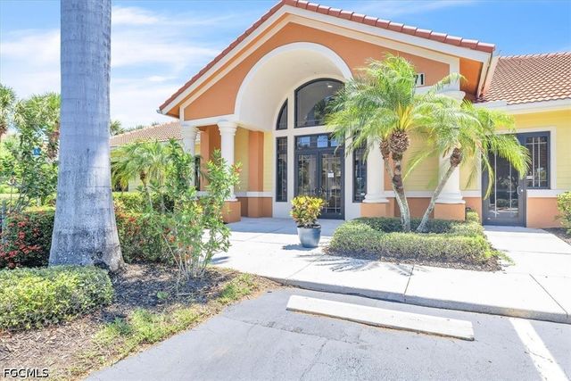 8331 Whiskey Preserve CIR 438, Fort Myers, FL 33919