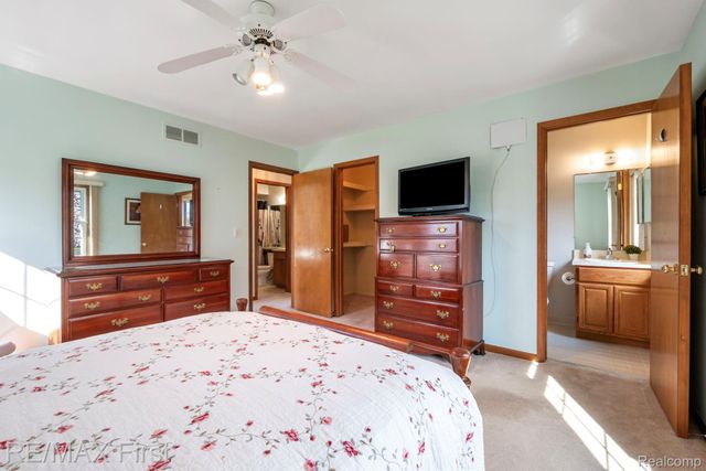 14685 Windmill Court 99, Shelby Charter Township, MI 48315