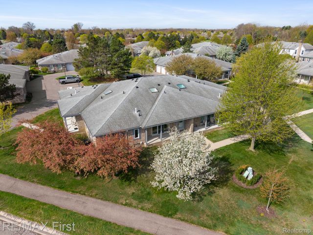 14685 Windmill Court 99, Shelby Charter Township, MI 48315