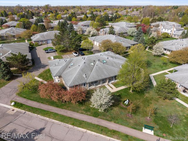 14685 Windmill Court 99, Shelby Charter Township, MI 48315