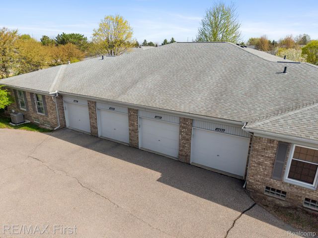 14685 Windmill Court 99, Shelby Charter Township, MI 48315