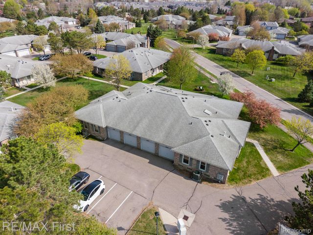 14685 Windmill Court 99, Shelby Charter Township, MI 48315