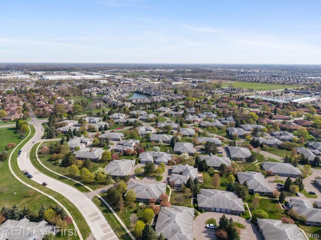 14685 Windmill Court 99, Shelby Charter Township, MI 48315