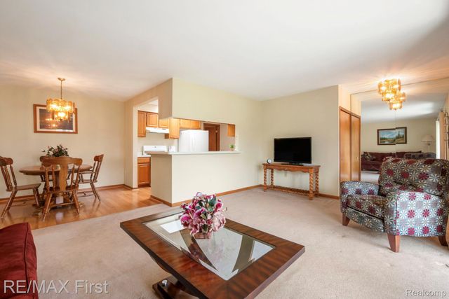 14685 Windmill Court 99, Shelby Charter Township, MI 48315