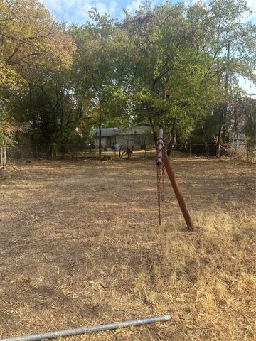 5117 Cottey Street, Fort Worth, TX 76105