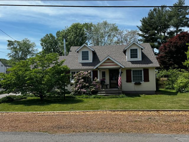 105 Wilson St, Cowan, TN 37318