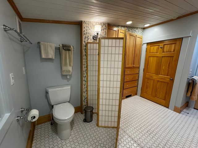 105 Wilson St, Cowan, TN 37318