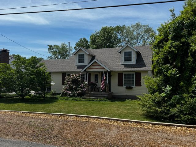 105 Wilson St, Cowan, TN 37318