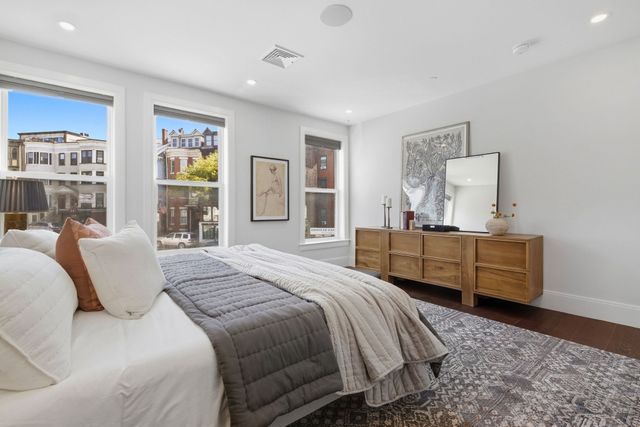 480 W Broadway 104, Boston, MA 02127