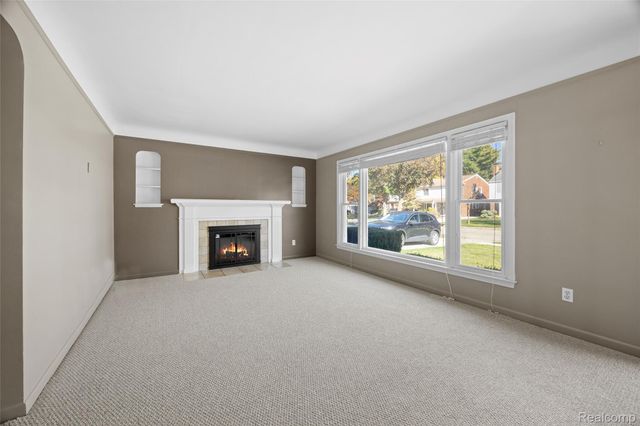 147 Robindale Avenue, Dearborn, MI 48128