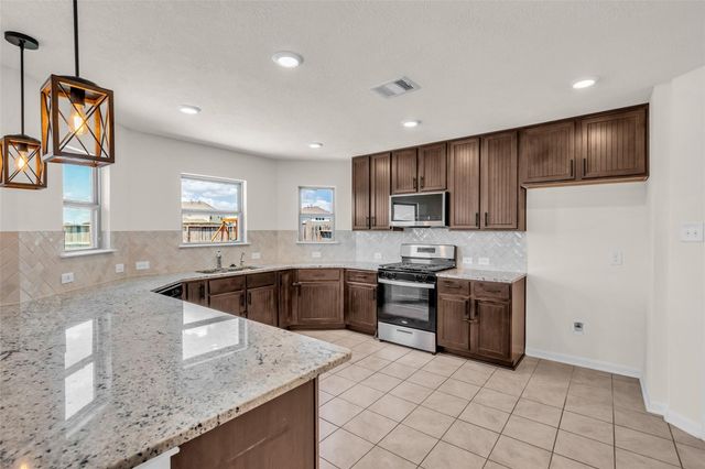 21278 Harbor Shore Drive, Cypress, TX 77433