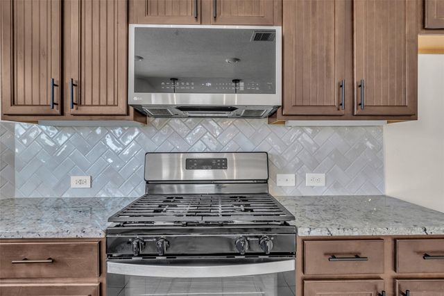 21278 Harbor Shore Drive, Cypress, TX 77433
