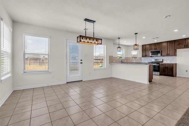 21278 Harbor Shore Drive, Cypress, TX 77433