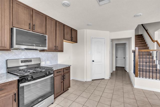 21278 Harbor Shore Drive, Cypress, TX 77433