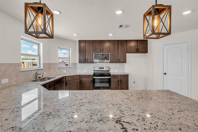 21278 Harbor Shore Drive, Cypress, TX 77433