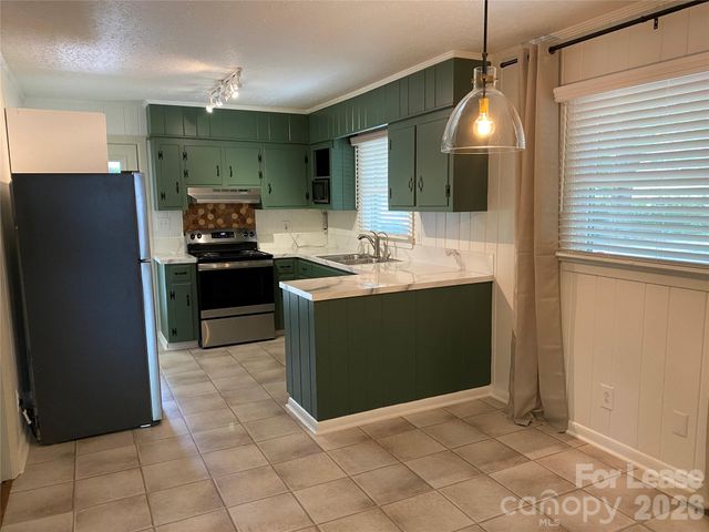 210 Park Road, Mount Holly, NC 28120