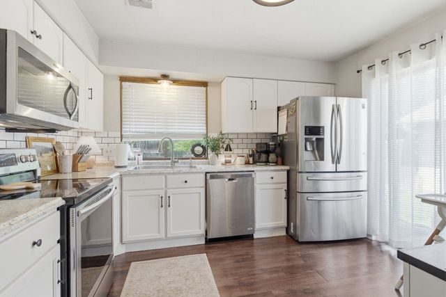 10618 Lone Pine Lane, Fort Worth, TX 76108