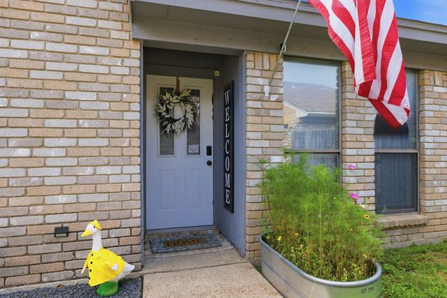 10618 Lone Pine Lane, Fort Worth, TX 76108