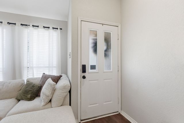 10618 Lone Pine Lane, Fort Worth, TX 76108