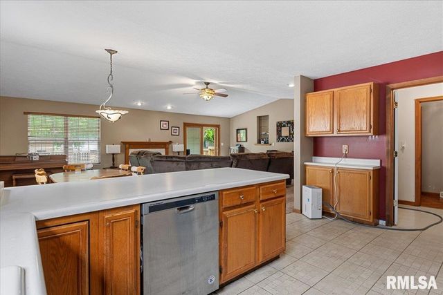 1216 Dani Lane, Springfield, IL 62712