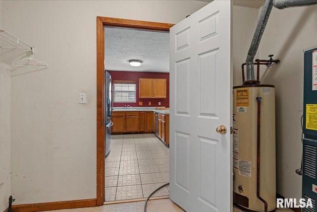 1216 Dani Lane, Springfield, IL 62712