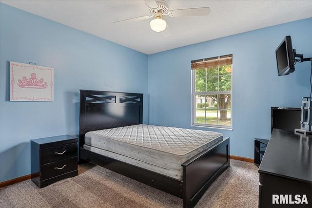 1216 Dani Lane, Springfield, IL 62712