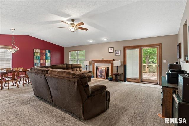 1216 Dani Lane, Springfield, IL 62712