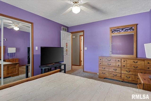 1216 Dani Lane, Springfield, IL 62712