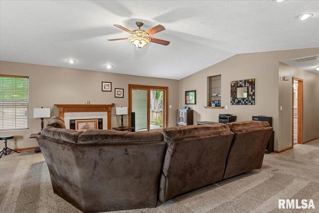 1216 Dani Lane, Springfield, IL 62712