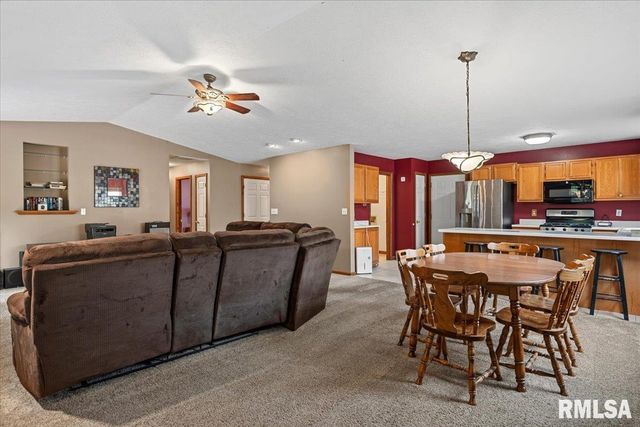1216 Dani Lane, Springfield, IL 62712