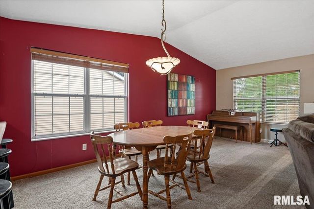 1216 Dani Lane, Springfield, IL 62712