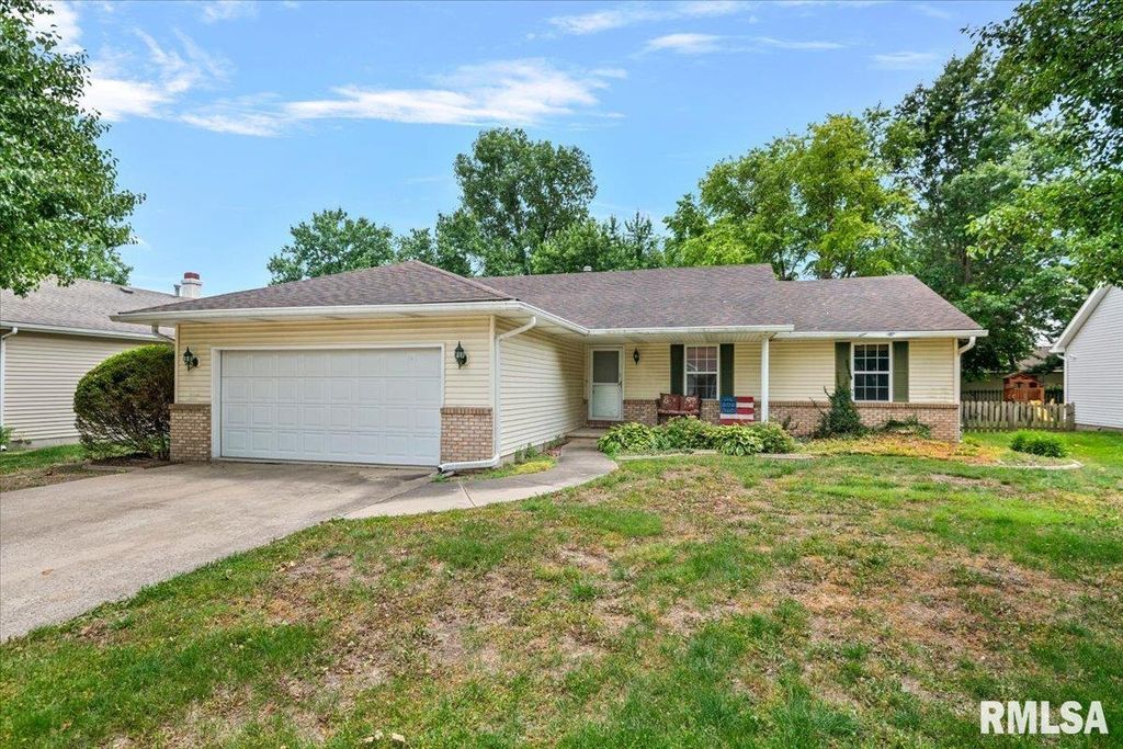 1216 Dani Lane, Springfield, IL 62712