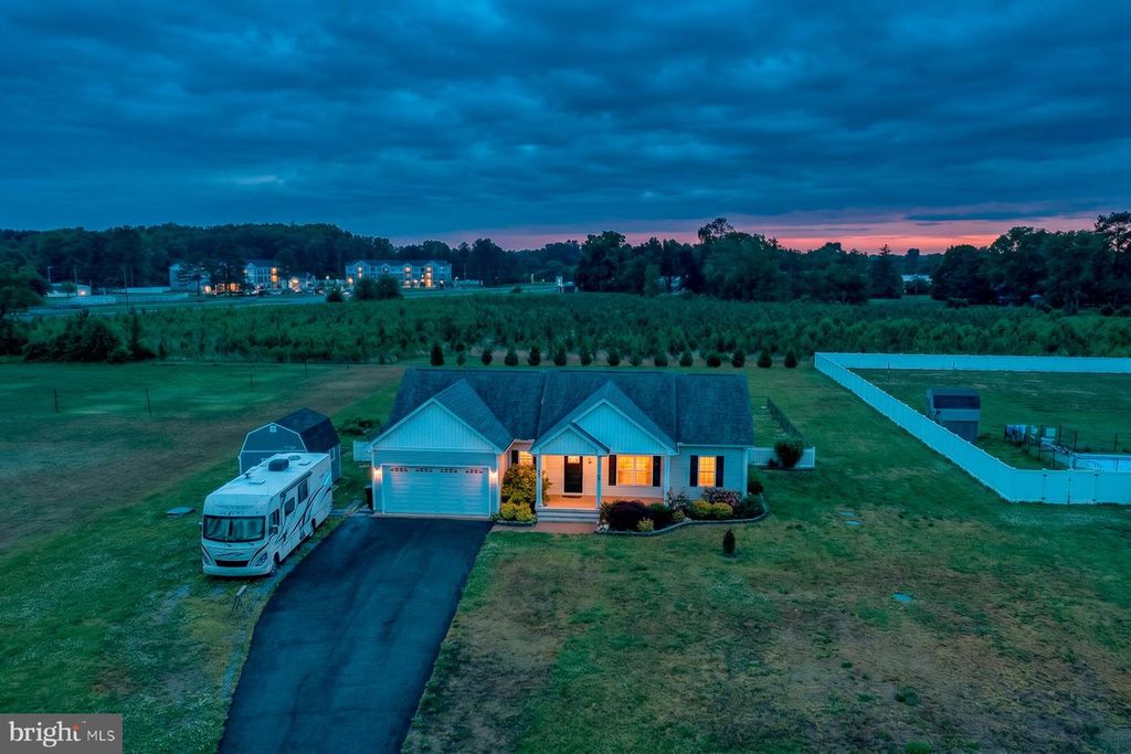 128 BARNEY JENKINS RD, Felton, DE 19943