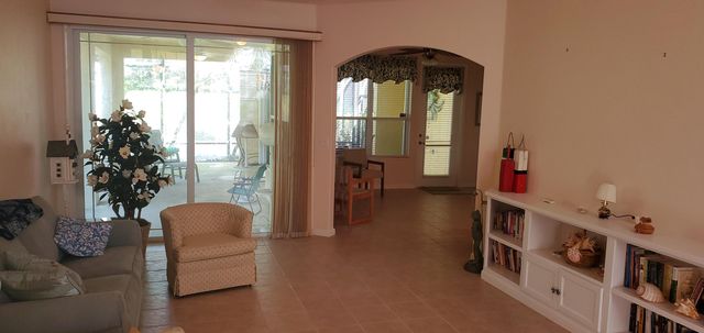1128 NW Mossy Oak Way, Jensen Beach, FL 34957