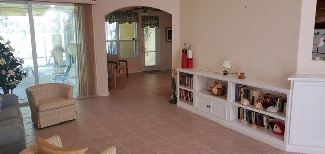 1128 NW Mossy Oak Way, Jensen Beach, FL 34957