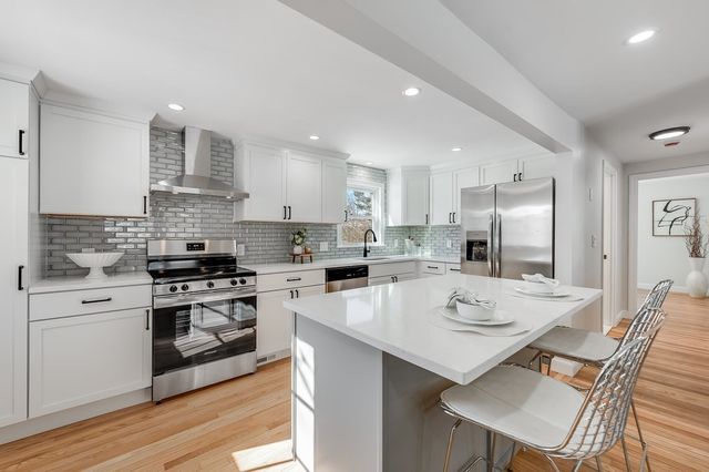 150 Grove St, Reading, MA 01867