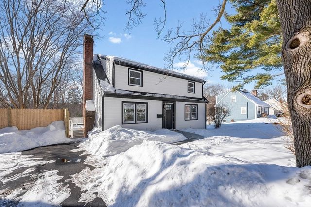 150 Grove St, Reading, MA 01867