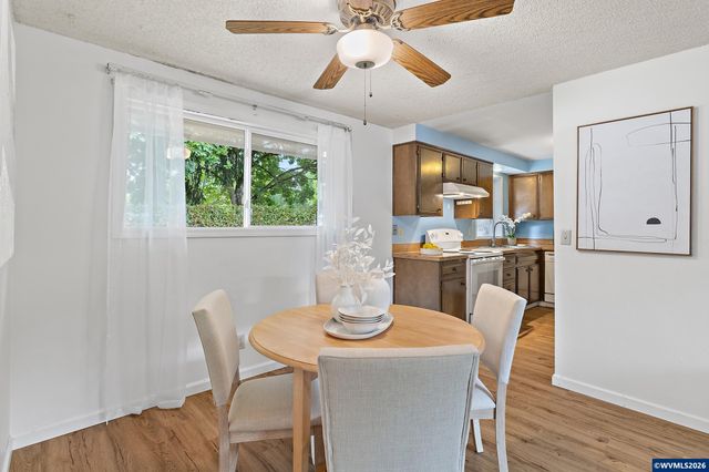 5585 Fairfield Ct S, Salem, OR 97306