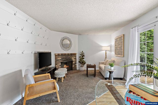 5585 Fairfield Ct S, Salem, OR 97306