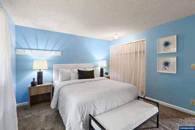 5585 Fairfield Ct S, Salem, OR 97306