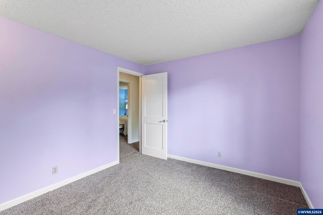 5585 Fairfield Ct S, Salem, OR 97306